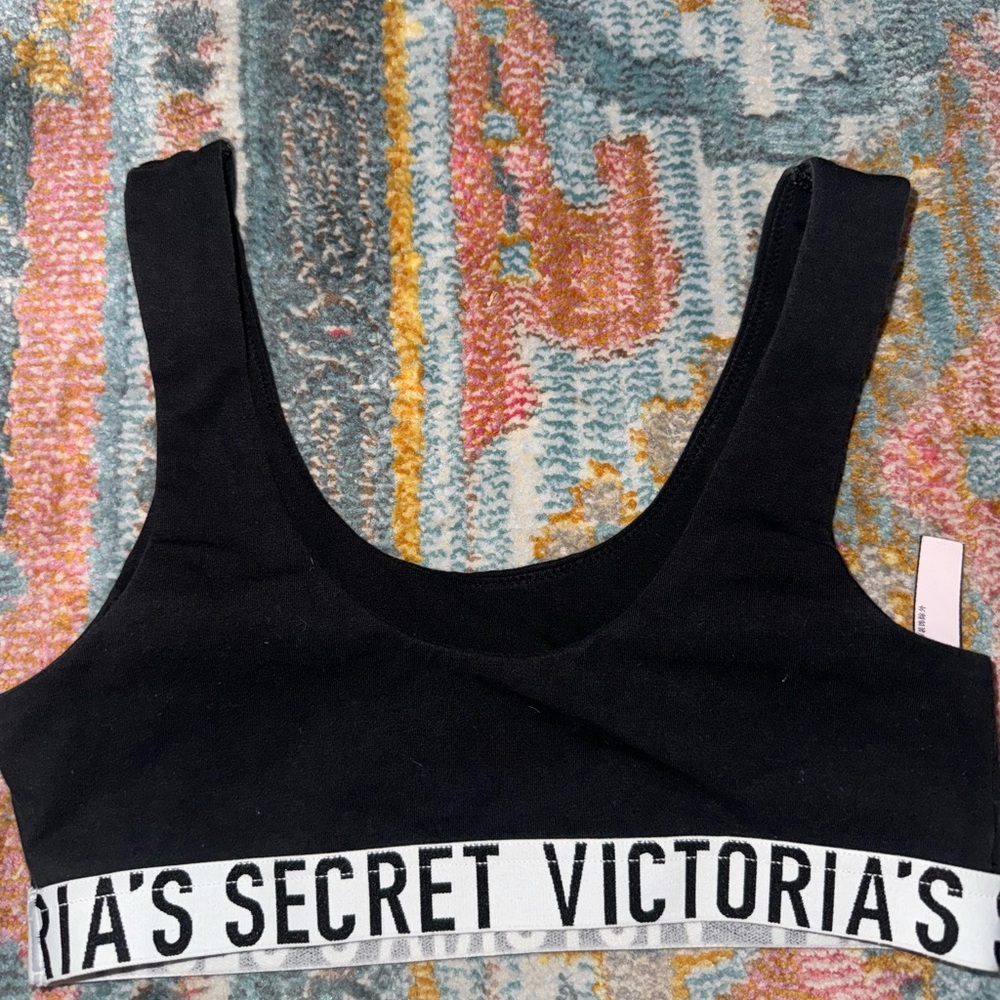 VICTORIAS SECRET SPORTS BRA SMALL